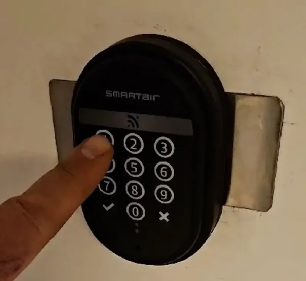 apertura porta codice e badge apertura porta codice e badge