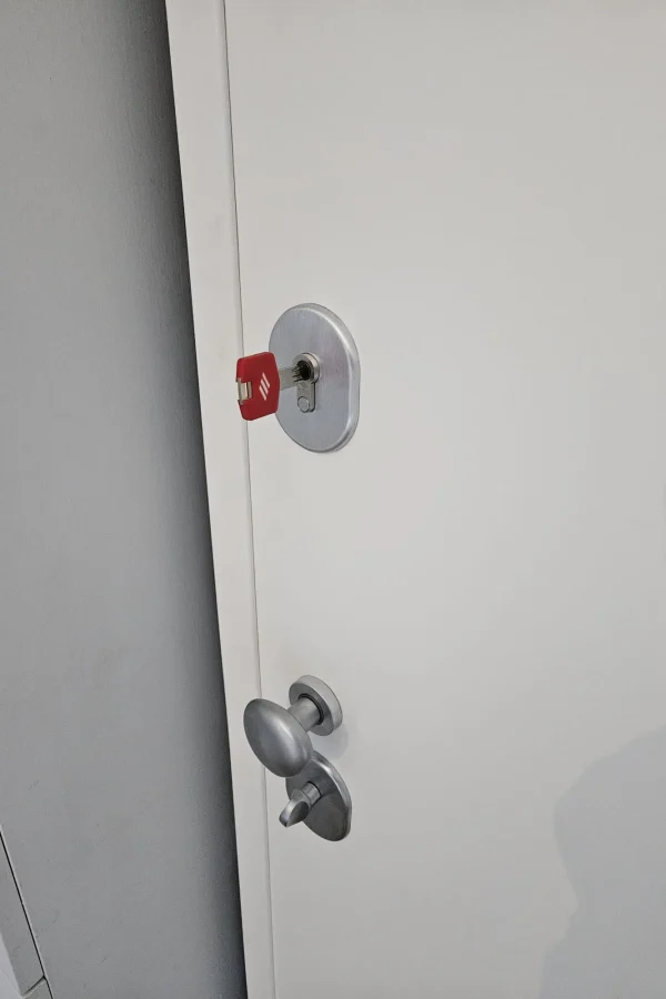 serratura con cilindro di sicurezza